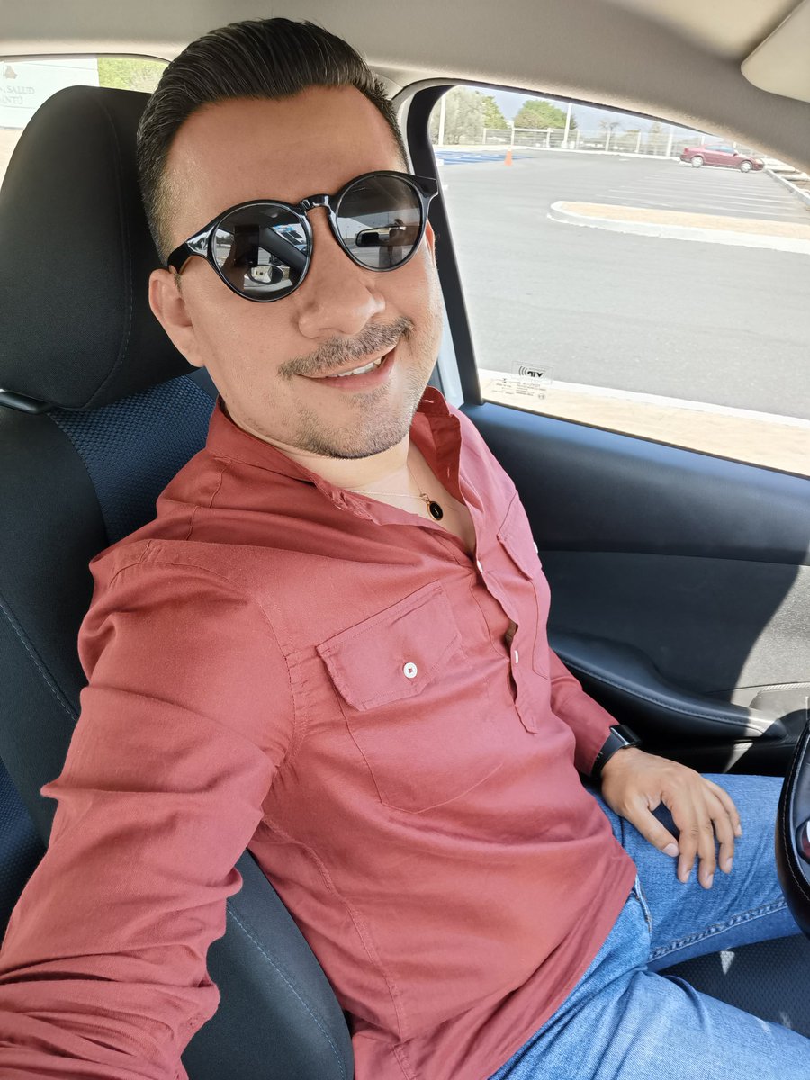 DiAvOliKVan's tweet photo. ¡Viernes por fin...! Ánimo 😁😎🎉✨ #TGIF #BuenViernes #nofilter https://t.co/QyvHigySNK