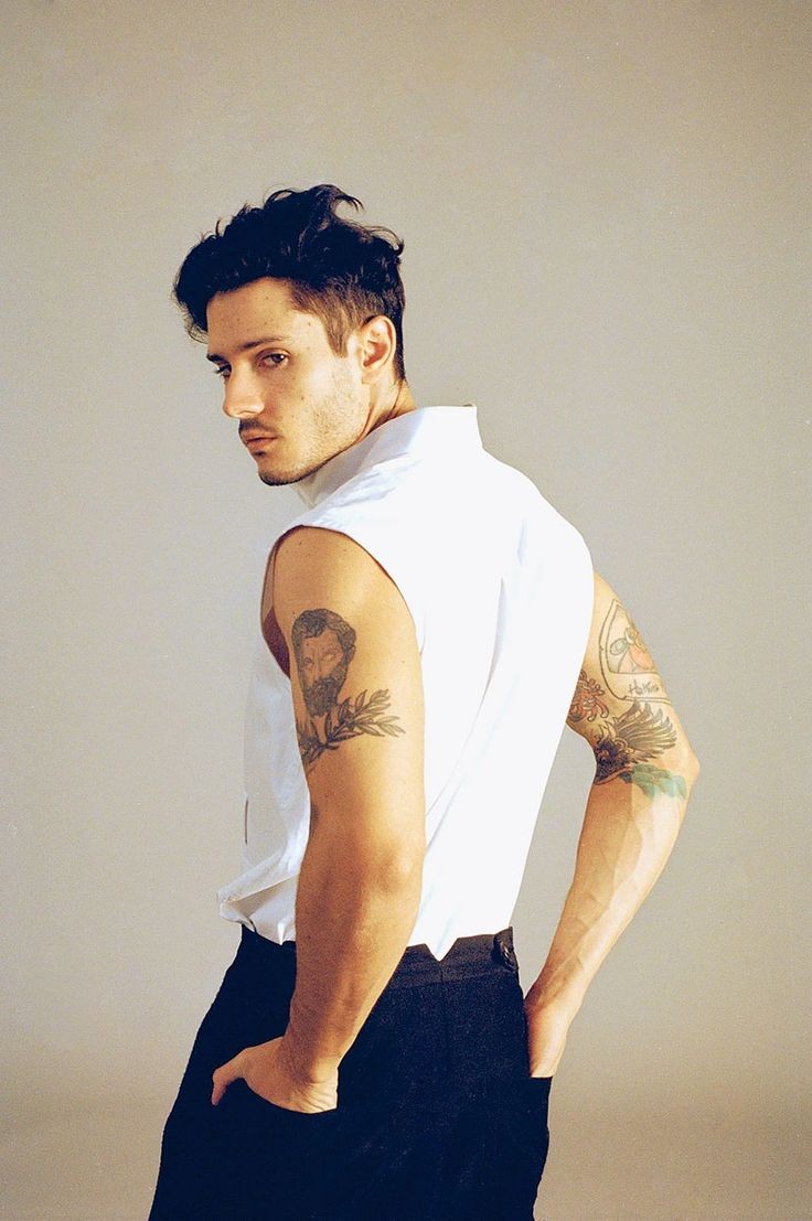 🤩

Que guapo es usted señor <a href="/ncfarmy/">Dante Matterazzi</a>

❤️