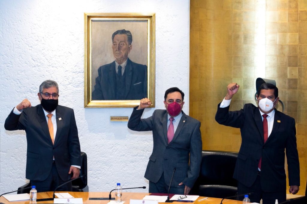 SNTE21's tweet photo. #SNTEconMéxico 🇲🇽

🔴 En el #DíaDelPolitécnico 🧑‍🎓 el #SNTE 🍎📚 y su Srio. Gral. Mtro. Alfonso Cepeda Salas felicitan a investigadores✔️ académicos✔️ técnico-docentes✔️ y personal de apoyo del @IPN_MX 🏫

👉Han puesto "La Técnica al Servicio de la Patria" 
#85AniversarioIPN ✅ https://t.co/cbOezMoCjw