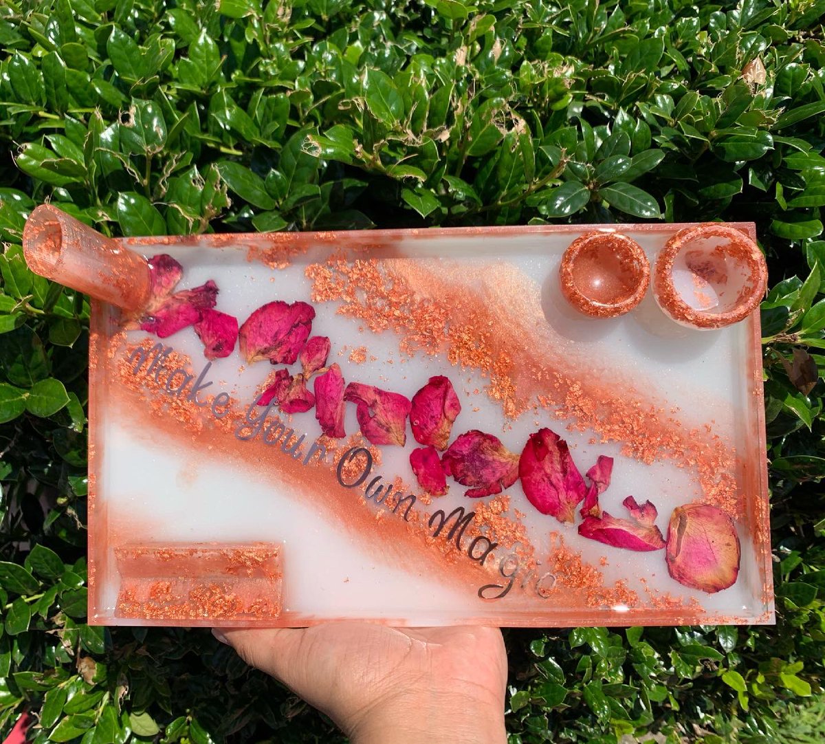 _aricreationss's tweet photo. Who doesn’t love roses ? ❤️🌹

Everything 20% off ✨

P.s I’m 5 sales away from 1k so all support is appreciated 💛

https://t.co/rgBfRsK8Gp https://t.co/5R8y1KhC2Y
