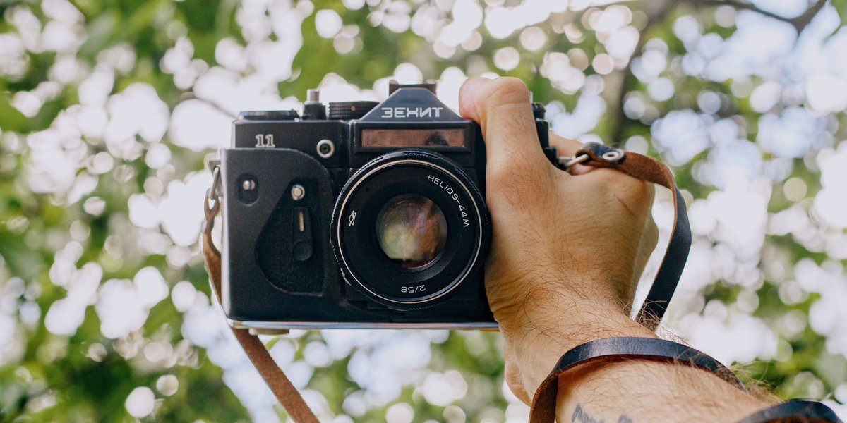 With everything happening in the world right now, it's a great time to do something positive in your life... such as taking up a new hobby! Maybe you've always wanted to try your hand at photography. Simply rent a camera off of hubs.li/H0Mldwb0!