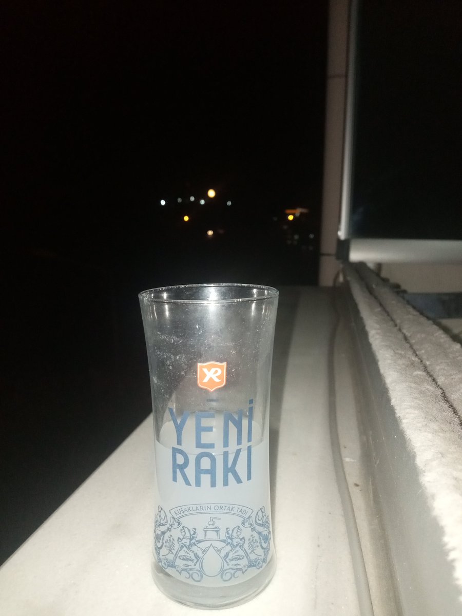 Rakı  içenler var mı ?