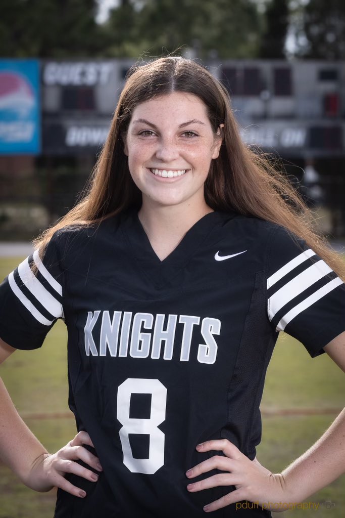RobinsonFlag's tweet image. The Holland Aplin Award is Robinson’s recognition for a student who excels in the classroom &amp;amp; athletics. This years winner is Katie Kemp. Katie is a flag football head captain and 2x state champion. Also a captain on the state semi finalist volleyball team. Unweighted GPA of 3.98
