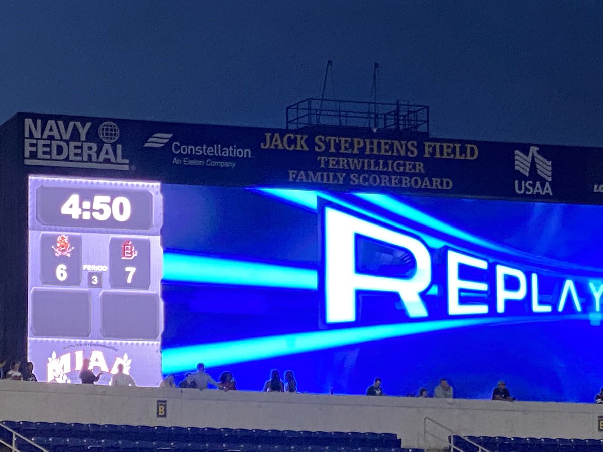 BoysLatinSchool's tweet photo. Lakers lead Spalding 7-6 with 5 minutes left in the third. #YeahLake #BLLax https://t.co/I7PkvtIKLM