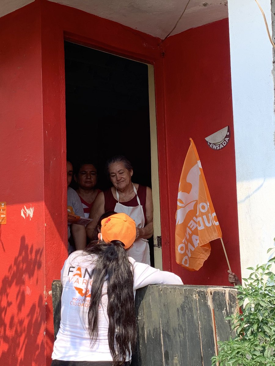 fannyvargasv's tweet photo. Me dio mucho gusto poder regresar a seguir saludando a mis amig@s de Gaviotas Norte. Gracias por seguirnos recibiendo y escuchando. Necesitamos junt@s renovar Tabasco.
#SeguimosEnMovimiento
#Distrito12Local
#Distrito4Federal https://t.co/Hpmih6MlnF