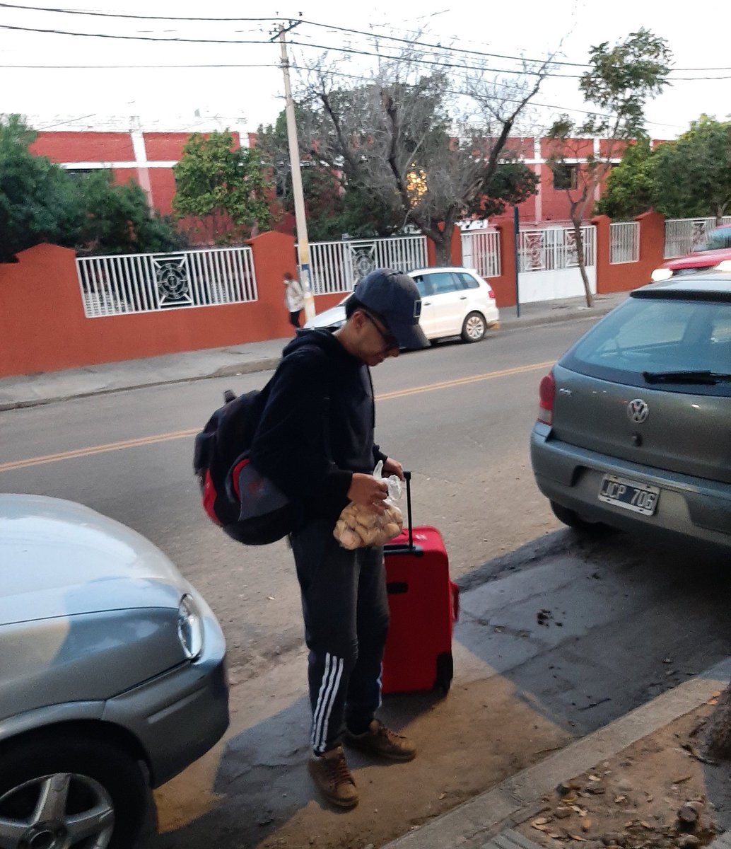 me dijo q iba a venir a merendar y cayó así