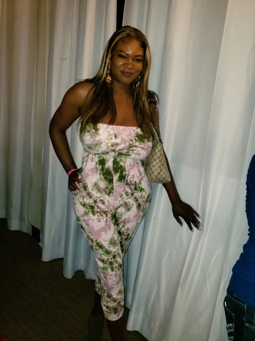 A night out... https://t.co/SsbfSuhu4y<a href="/tag/bikiniseason"class="tags"><span>#bikiniseason</span></a><a href="/tag/herbaltea"class="tags"><span>#herbaltea</span></a><a href="/tag/transisbeautiful"class="tags"><span>#transisbeautiful</span></a>