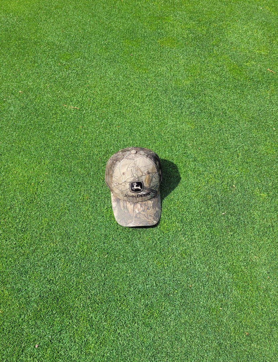 RGCGreens1's tweet photo. A little @TurfFuel from @chindle33 from @TargetSpecCanE to prepare my turf for the onslaught tomorrow. #happysuper #happyturf https://t.co/l42qLBjRC2