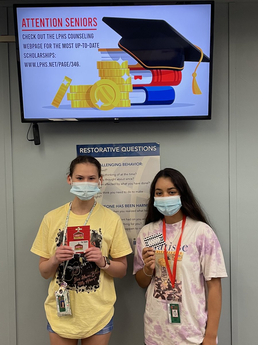 Congrats to seniors Arianna Alfaro and Scout Wilts for winning our senior decision day banner prizes!! <a href="/LPCounselors/">LP Counselors</a> #cavaliers2021