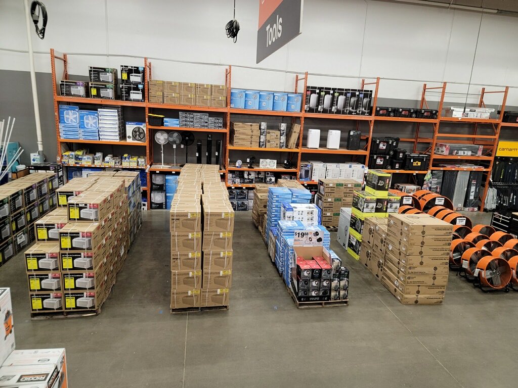 Ready for the Heat at Store 3016!! ⁦<a href="/ShowMeShawnD196/">Shawn Edwards</a>⁩ ⁦<a href="/tony_troia/">Tony Troia</a>⁩ ⁦<a href="/CampSweenScott/">Scott Sweeney</a>⁩