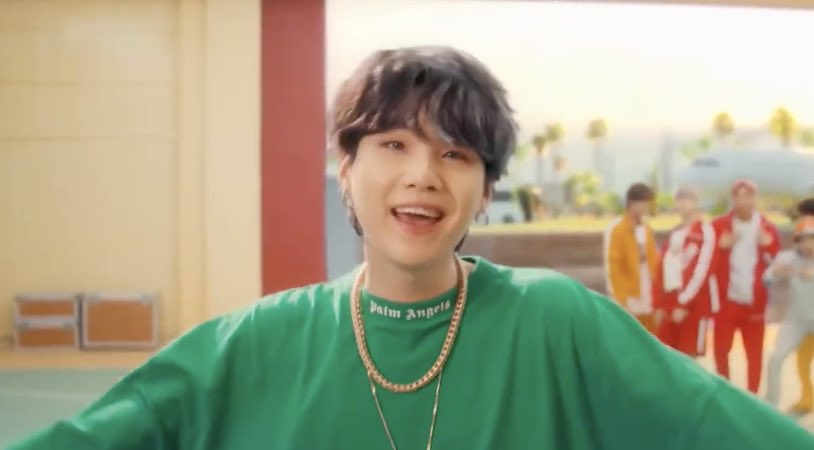 jkkv_'s tweet photo. DIOS NO IMPORTA CUENTAS VECES VEA EL MV SIGO EMOCIONANDOME POR LO HERMOSO QUE SE VE YOONGI
I'm voting for @BTS_twt for #BBMAsTopSocial https://t.co/eQs8s1sknA