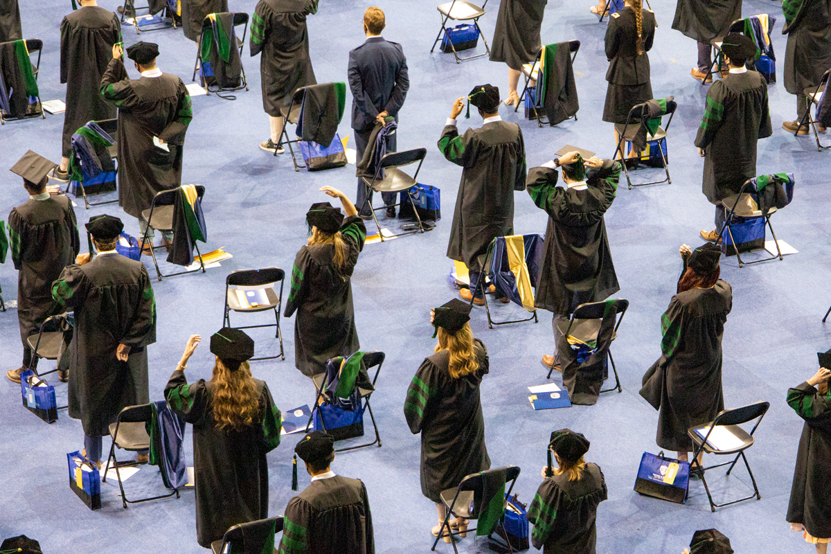 Making it official and moving the tassel! ✨🚀✨
#UToledoMed21