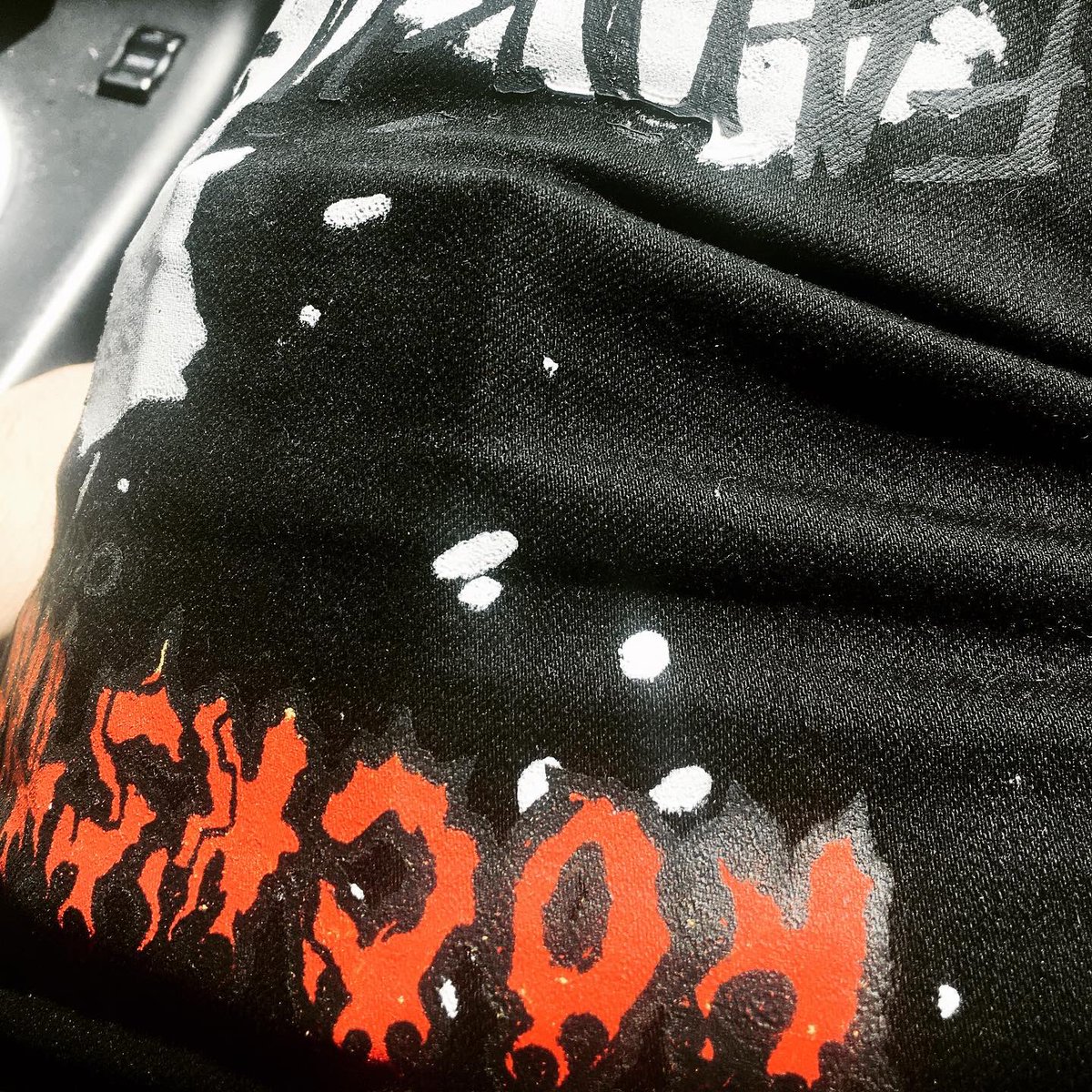 thediceshades's tweet photo. Money doesn’t buy happiness it only buys distractions.
🖤🔴♠️♦️♣️♥️🖤
#designer #designerjeans #swag #emolife #emorapper #emoboy #emo #emodesign #emoartist #emoproducer #sadlofi #sadmood #sadrapper #sadedit #entrepreneurlife https://t.co/IxXfgQFDEa