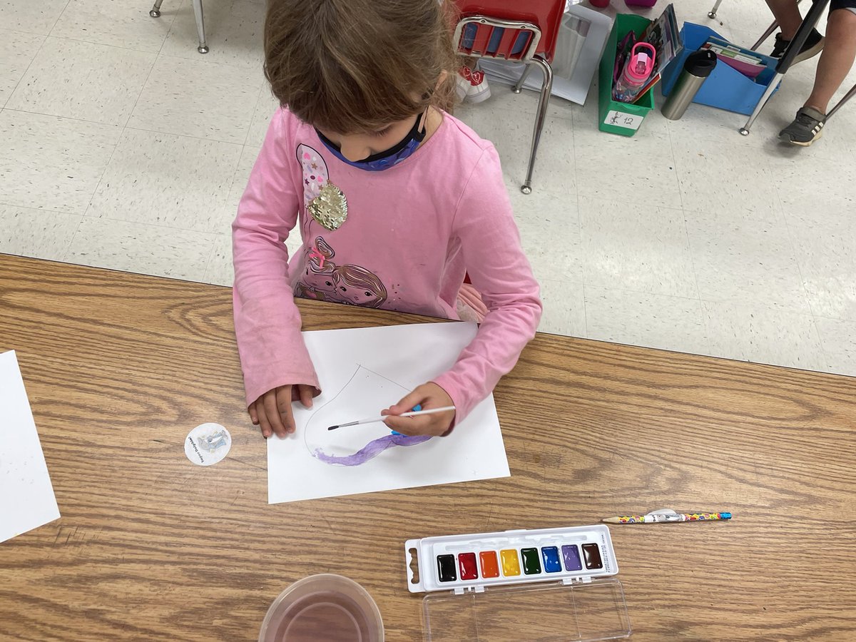 mswoodcoxhfe's tweet photo. W is for watercolor and walk! #abccountdown #dolvingoesdigital https://t.co/7P19IqXWrS