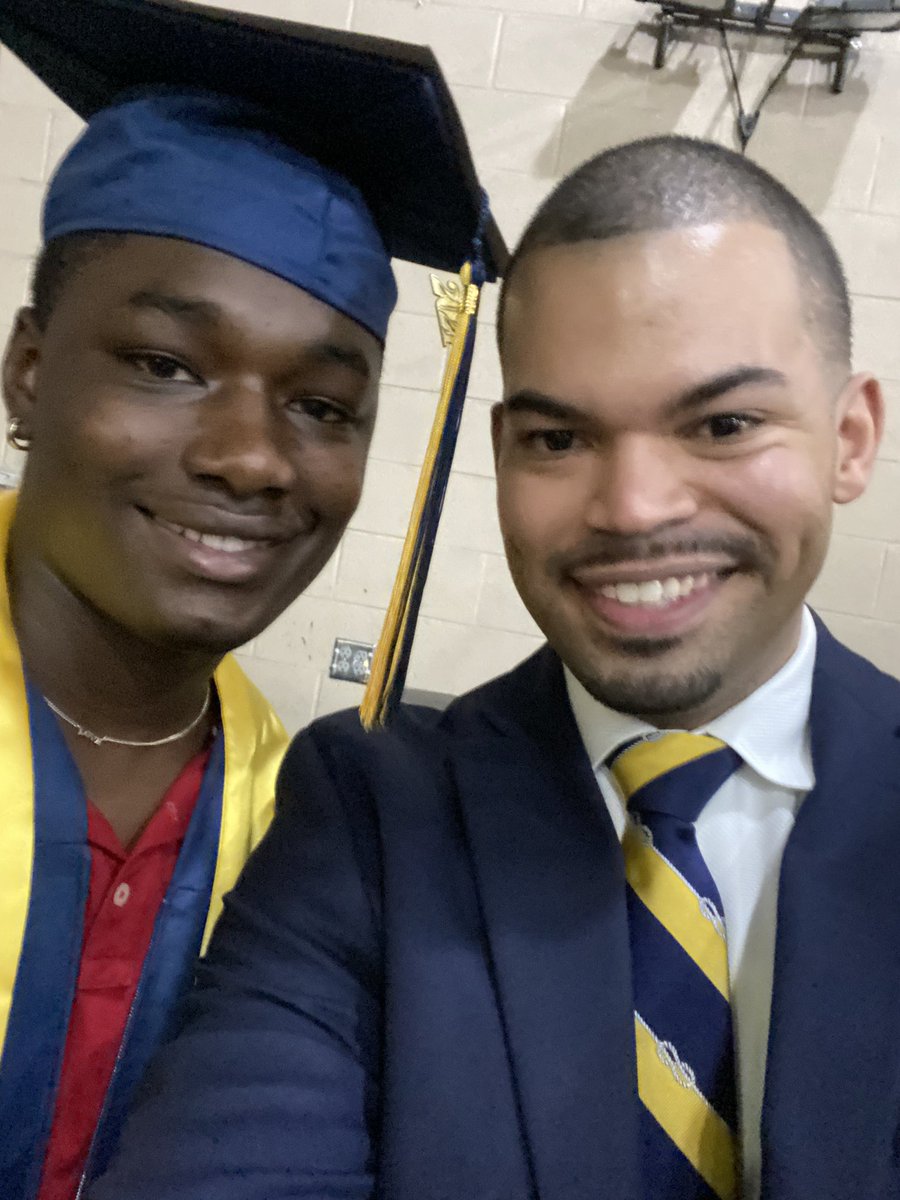Justin_D_James's tweet photo. Seeing these smiles and celebrating their accomplishments makes this entire year worth it! #MHSGraduation #MyMISD #LionsForLife https://t.co/Vv6i6LGDSC