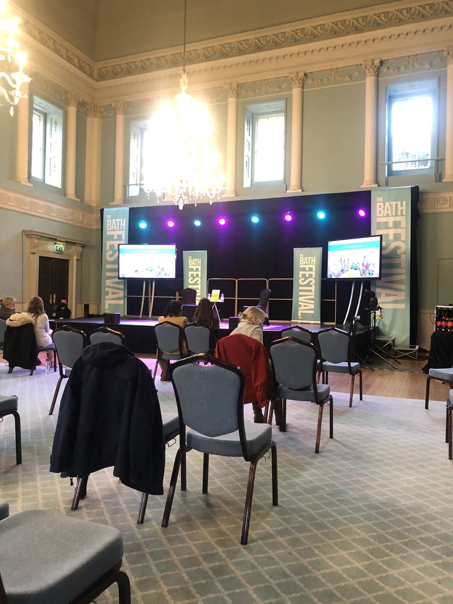 Properly fangirling @Bathfestivals tonight 🤩 

I love @CarolineHirons so much! 🥰 And a lovely surprise that @modelrecommends was interviewing her too!!

I could listen to you two for hours.

Wish I prepped a question!! 🤦🏻‍♀️

#SkincareRocks #BathFestivals #CarolineHirons