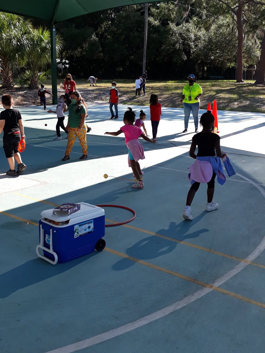 BoyerClass's tweet photo. 1st grade celebration for their i-Ready growth. So proud of all the kids! #OneMango @HcpsMango @HillsboroughSch https://t.co/uvSeECZf1k