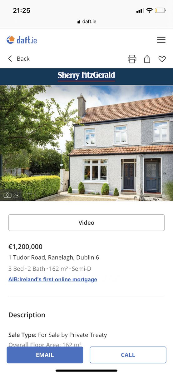gataveckaite's tweet photo. 18 unfinished homes are for sale in a housing estate in Ballaghaderreen, Co Roscommon.
The asking price for the 18 homes is €1.2m.
Alternatively, you can use that €1.2m to buy a three bed semi in Ranelagh. https://t.co/AWuwpd1MZk