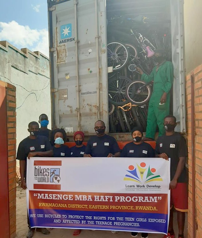 Learn Work Develop: New Project in Rwanda bikesfortheworld.org/blog/learn-wor… - our bikes have just arrived with our newest partner in Rwanda!