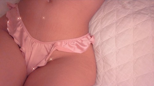 LustOfSunshine's tweet photo. Thinking about a certain someone ~ https://t.co/HO1OiGmB5F