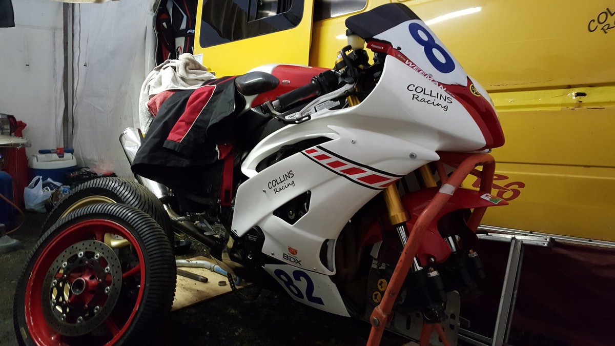 Bike passed scrutineering ive just put wets on for the morning as guarenteed it will be wet track spair bike shock is fucked so vant race her but maybe next time and thank you all for the messages cant fault you all much love weeman ❤😁👍👌💪👏🏁🏍💨🏁