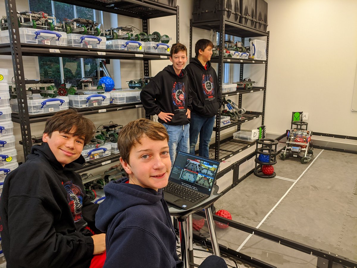 BarkerRobotics's tweet image. And we're back at VEX World's, this time with our High School team - 4613E Trainwreck! Playing in the Maths B division, they're doing an awesome job, with a few more matches to play. @BarkerCollege