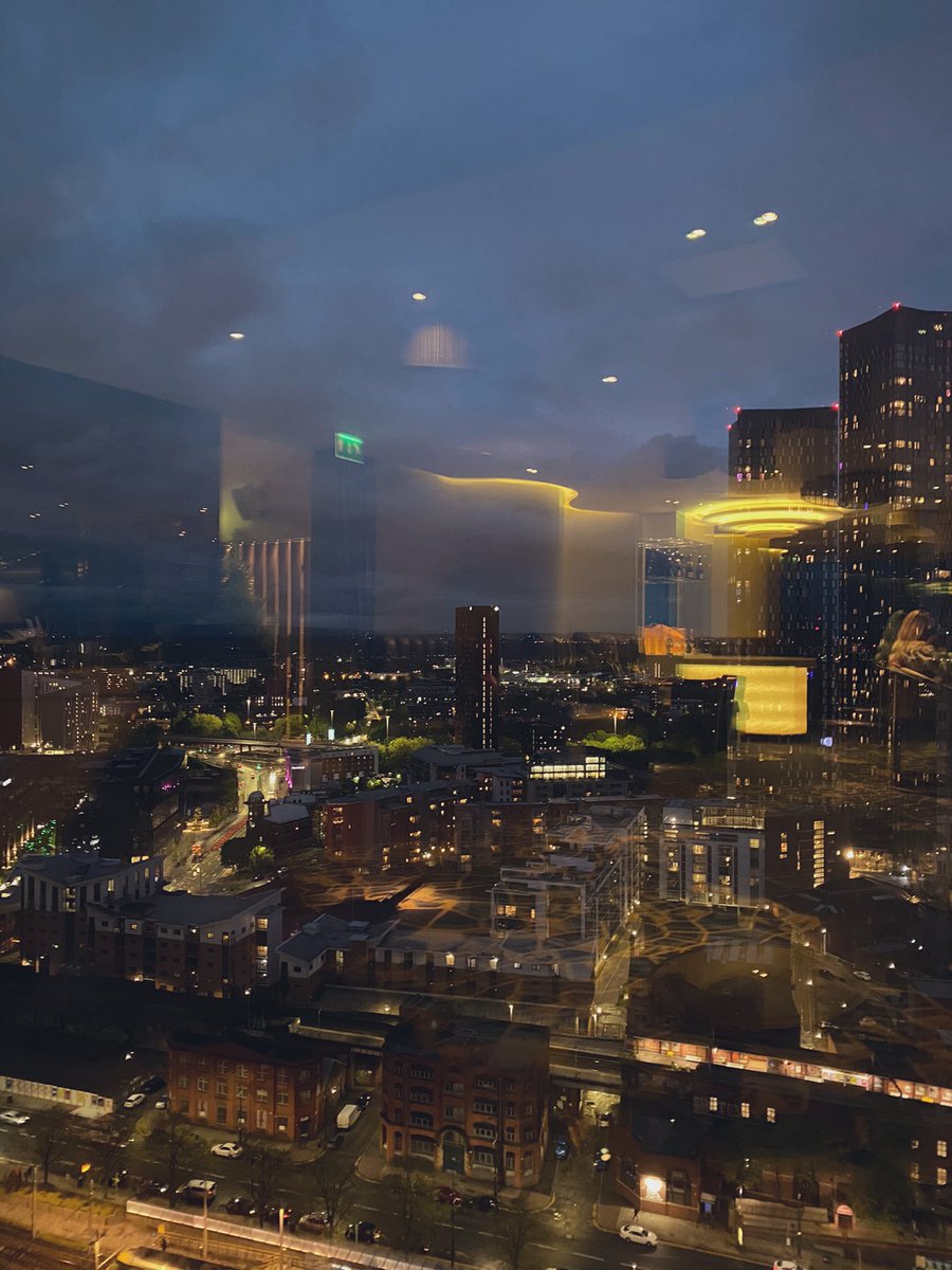 MazC1975's tweet photo. Today, back home, plenty of rain. Getting ready listening to @NickHeyward. Now enjoying a beautiful view of my city, while drinking champagne. #lovemanchester #gettingbacktonormality ☔️🍹❤️ https://t.co/uNld107wrS