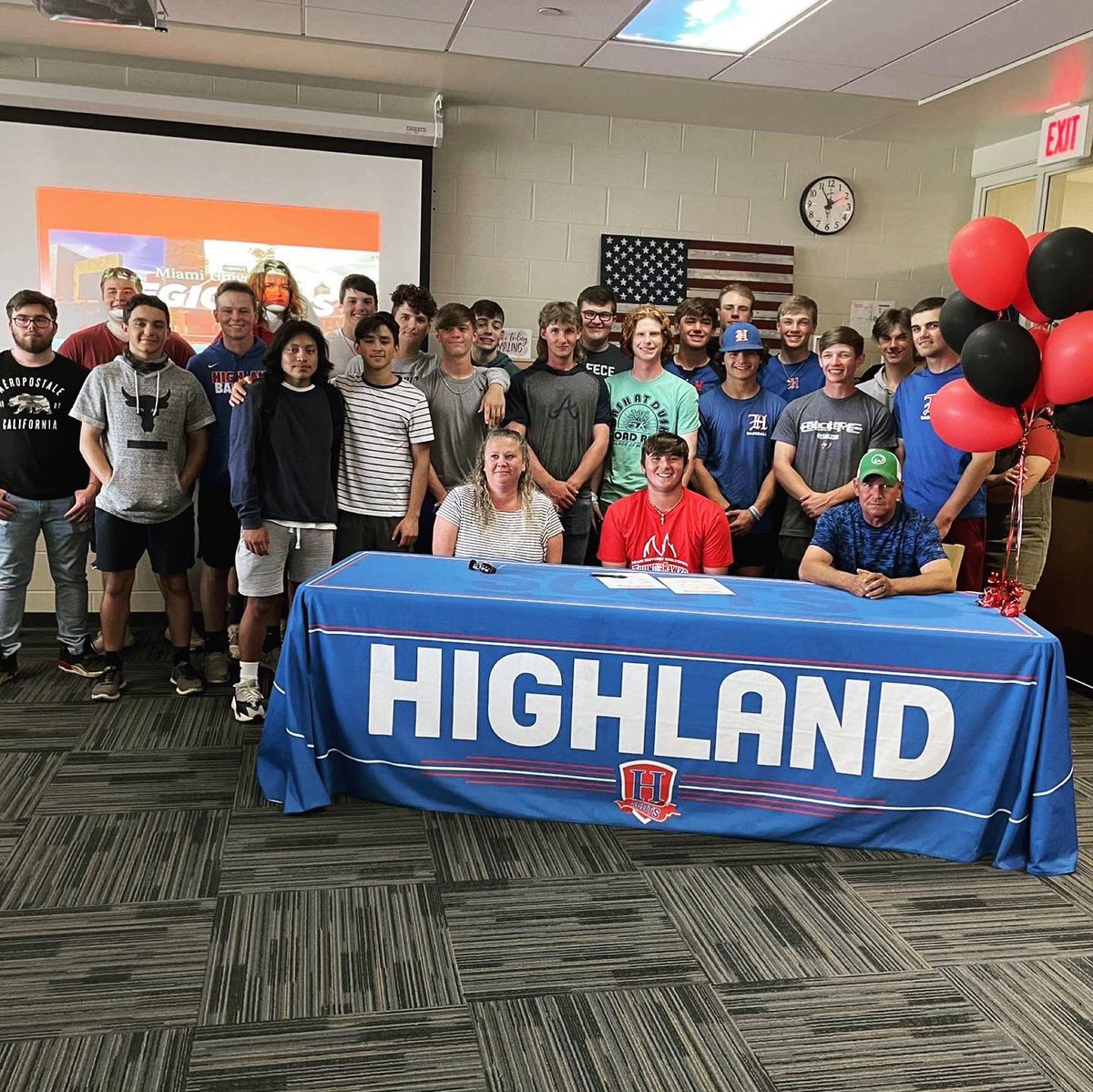 Commited❤️⚾️     <a href="/HHScotsBaseball/">Highland Fighting Scots Baseball</a>