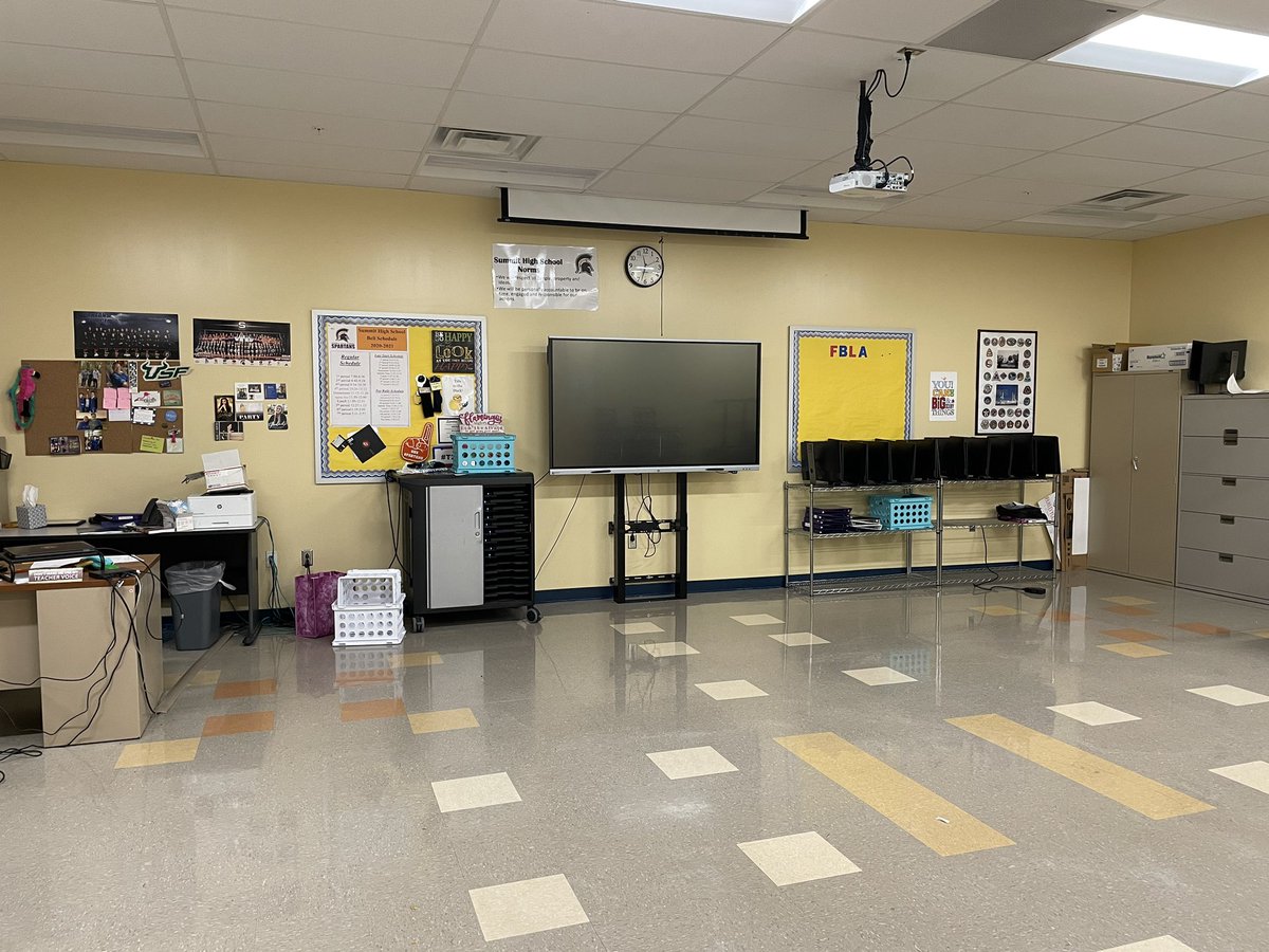 wcsSHSev's tweet photo. Today was sad. Watching my seniors practice for their graduation and starting to clean out my room. Which is extra sad because I am leaving teaching and going back into IT. I have loved these 5 years but I need time back in my life. https://t.co/zSXYMOt3KF