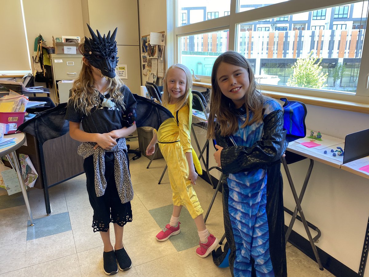 Fun to see all the staff &amp; students dressed up on Pixel Day!  @SeatoSkySD48