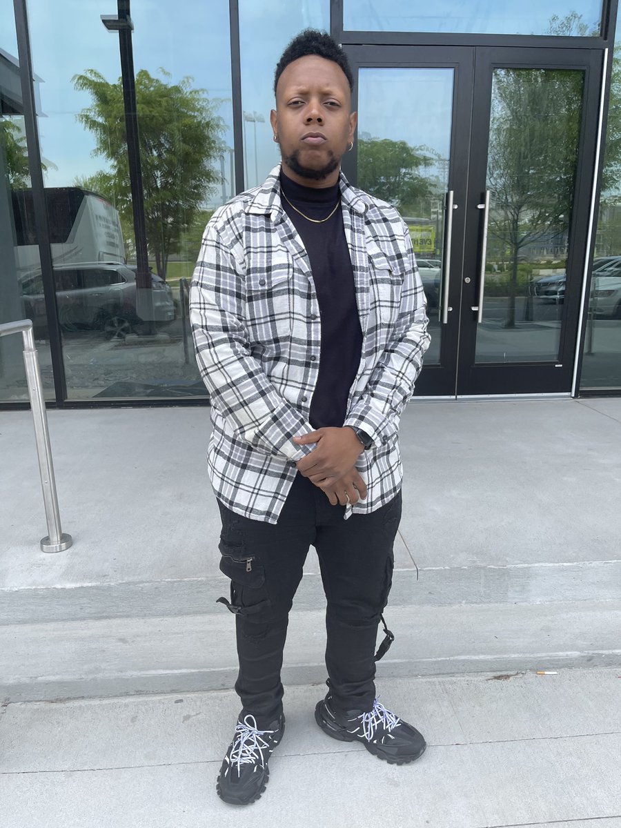 enterthebodega's tweet photo. Hey everyone! Please take a moment to wish one of our amazing art directors a #HappyBirthday @MalcolmAlx 🥳🙌🏾 #BodegaInt https://t.co/yegl7k2q2Q