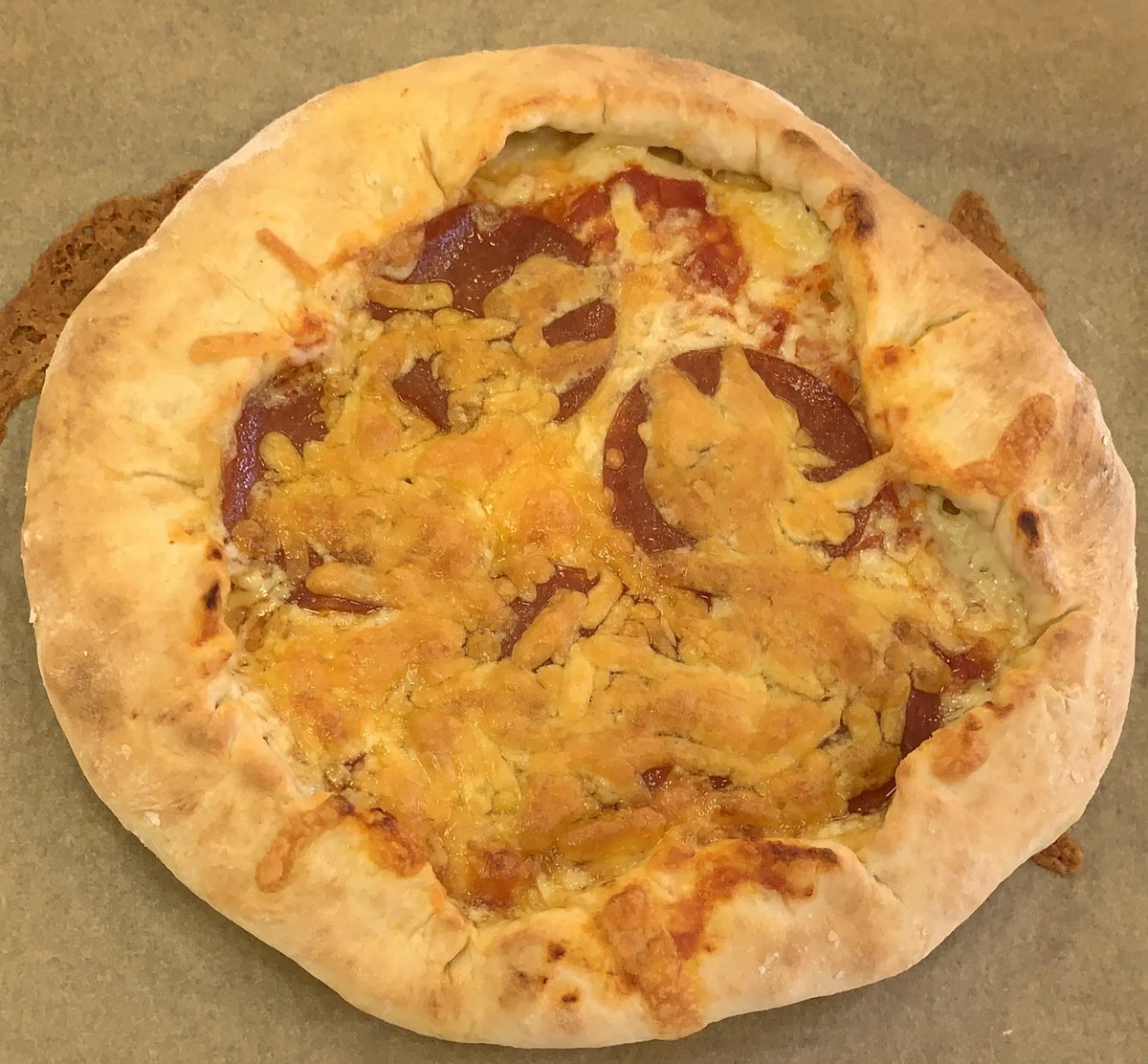 osa_food's tweet photo. Pizza time in the Food and Nutrition room today by year 10, led by Miss Hoque.
A Hearty cheese, pepperoni, sweetcorn and olive by Rebecca.
A cheese, ham and pepperoni by Szinthia
A stuffed cheese crust and cheese and pepperoni by Ryan F.
And a Margarita by Laura.
#OSAmazing https://t.co/EsQTffk5qM
