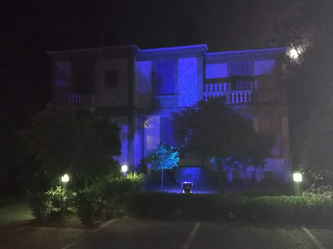 ARU @UCYOfficial contributes again this year to the HD Awareness Month 2021 and supports the Huntington's Disease Association of Cyprus by lighting-up its building in the disease's colours! !#HuntingtonsDisease #LetsTalkAboutHD #LightItUp4HD