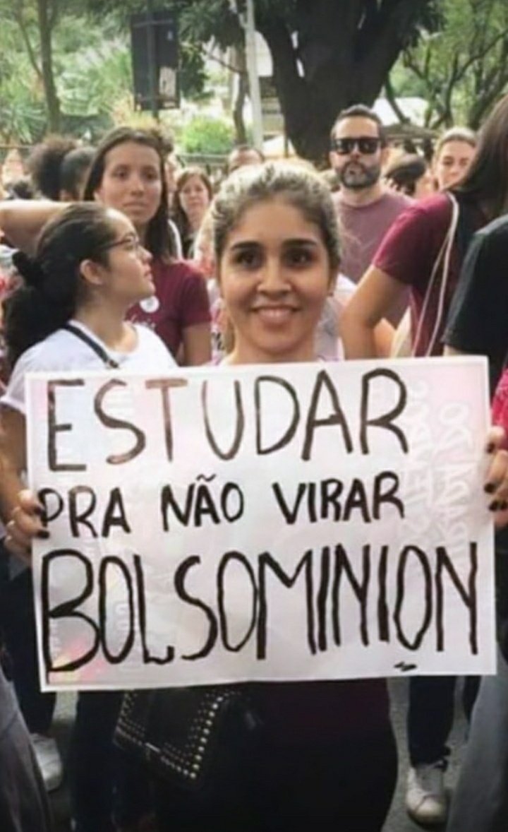 trixxyeop's tweet photo. #Bolsonaro2022 Gente a vergonha é de graça mas não precisa exagerar né 

BOLSONARO VAI TOMAR NO CU https://t.co/cOcoUGIdEr