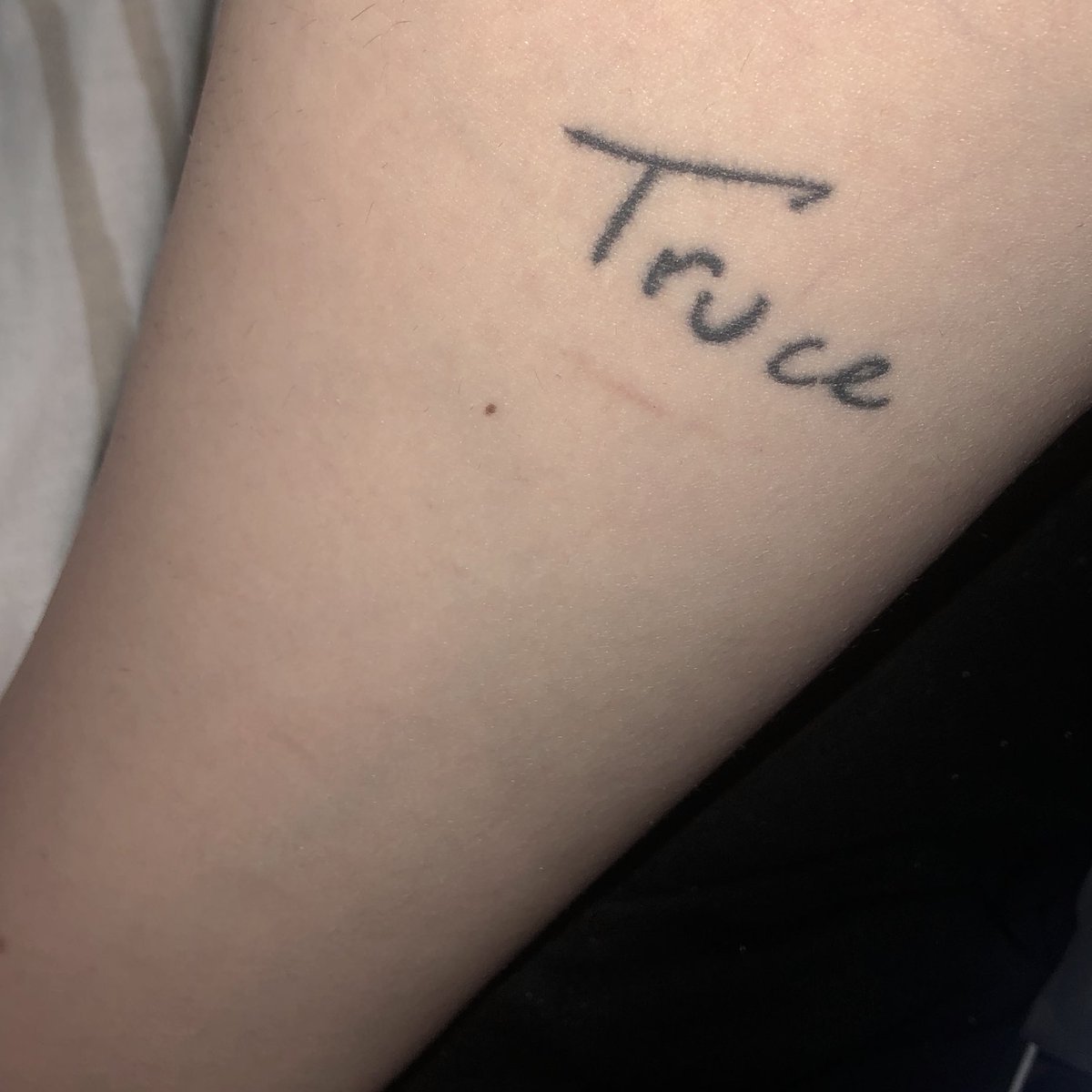 CeeraghP's tweet photo. Now is the best time to bring this tattoo back from the dead  #TwentyOnePilots #twentyonepilotslivestream @twentyonepilots @tylerrjoseph @joshuadun https://t.co/H8ugzLNWkp
