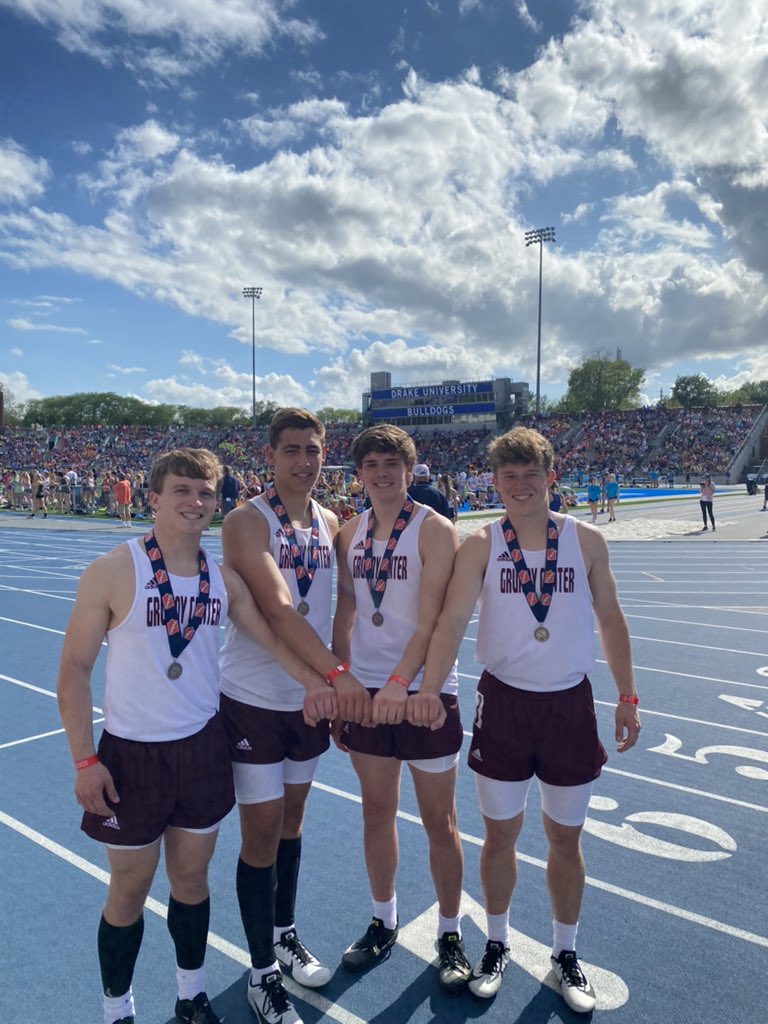 4x200 quartet of Matt Jansen, Dayne Zinkula, Zach Opheim and Logan Knaack place 2nd!!!!!!  1:31.64