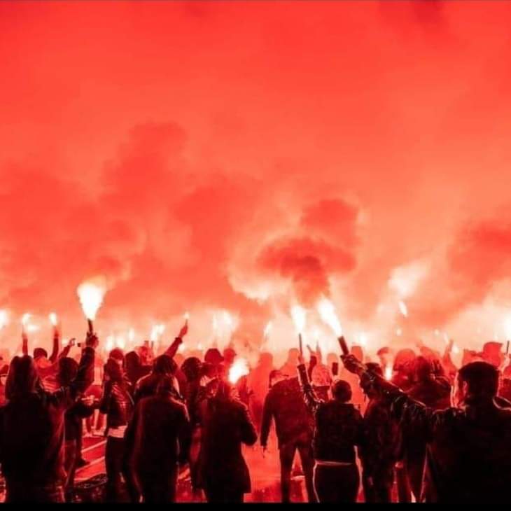 UtrechtUltras19's tweet photo. ZONDAG VERZAMELEN WIJ TUSSEN 830/0900u bij het stadion  NAAST DE BUNNIKSIDE!om 9.10u zullen wij op het voorplein bij de hoofdingang  een hele dikke steunbetuiging geven aan de spelersgroep zodat ze met het bloed in de ogen de kuip betreden! BE THERE! #utrechtultras #UHF https://t.co/K9TfUi7yI8
