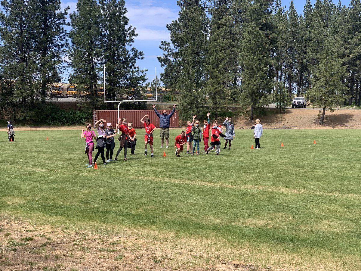 ASaywers18's tweet photo. We hosted the Liberty Fun Run today for the first time since 2019! So great to see our kids being active and keeping this Liberty tradition going! #lancerpride https://t.co/ekXtBp3tBv