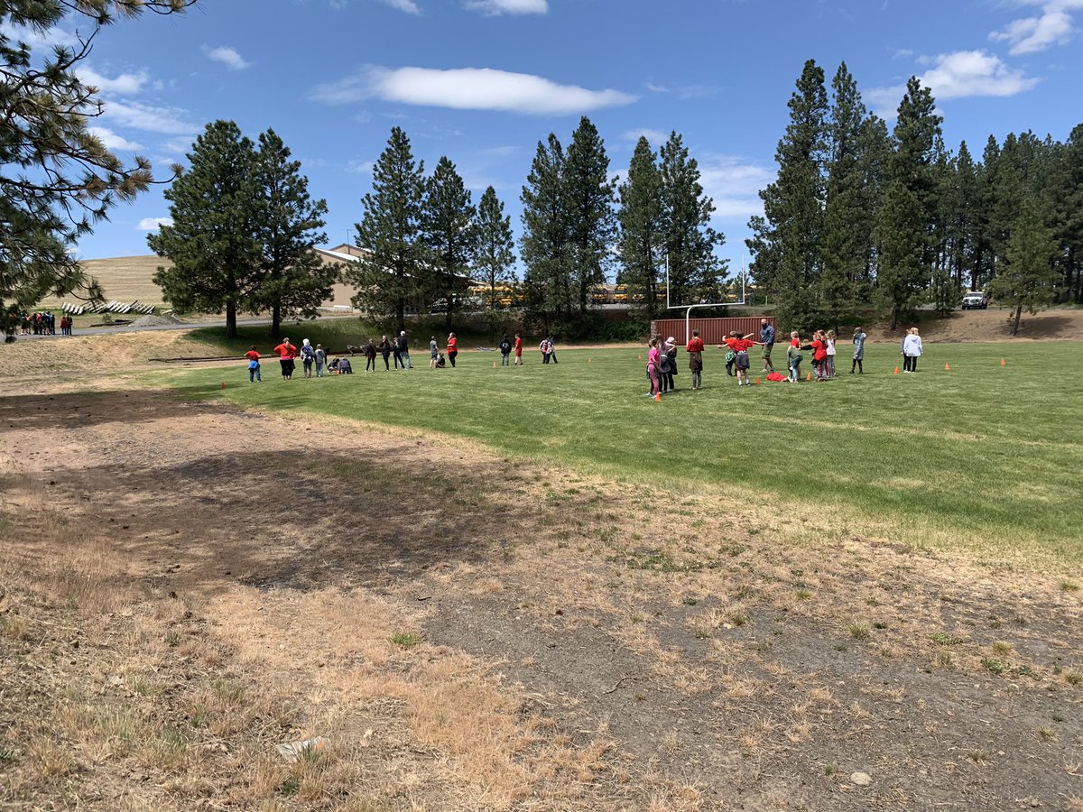 ASaywers18's tweet photo. We hosted the Liberty Fun Run today for the first time since 2019! So great to see our kids being active and keeping this Liberty tradition going! #lancerpride https://t.co/ekXtBp3tBv