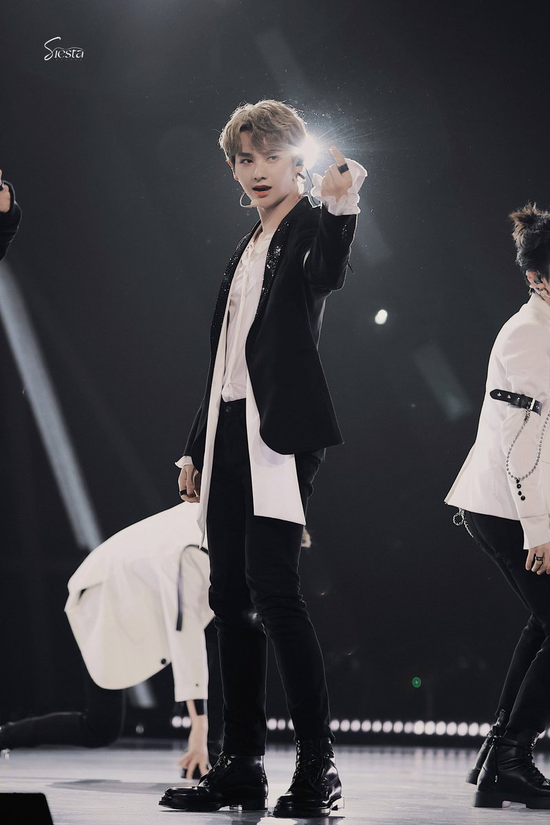 INTO1_NINE's tweet photo. He gives his best last night we are so proud of you 💚🍓

#INTO1Nine #INTO1高卿尘 #INTO1
#INTO1Gaoqingshen #Nine高卿尘 
#nineshappiness #AlittleNine
#Nine #高卿尘 #INTO1xViyaCarnival https://t.co/6joCLeDsmR