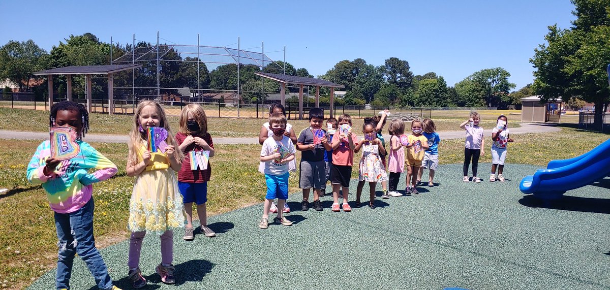 luxfordgrant's tweet photo. Our students turned into Chicka Chicka Boom Boom Letters at our playground! They climbed to the top and helped each other get back up. #teamwork #vbprek #Luxfordes https://t.co/f6vlbAfbLG