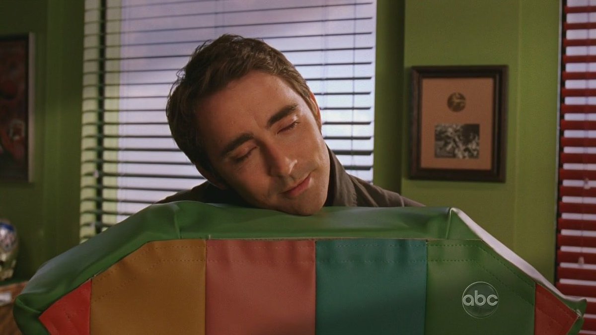 Flowers4UrGrave's tweet image. Goodnight. May you dream of pie (makers 😏) and feel comforted and loved. 😊🥧💀💛

#PushingDaisies #PieMaker #LeePace #TGIF