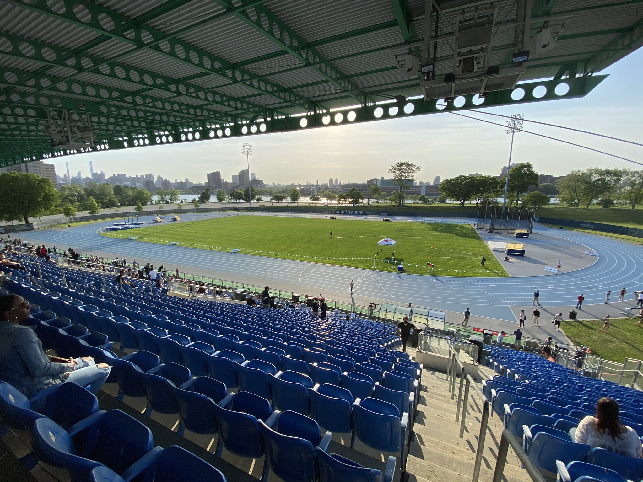 Are Dogs Allowed At Icahn Stadium