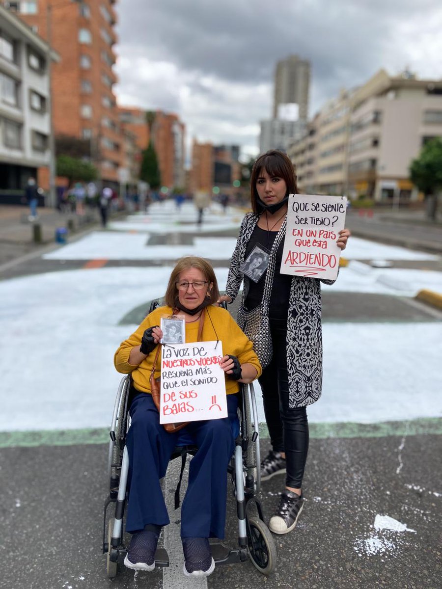 DesaparecidosHE's tweet photo. Desaparecidxs
.
.
.
¿Dónde están?

Urgentes respuestas para las familias de las y los jóvenes desaparecidos forzadamente en #ParoNacional así como de las millares de personas desaparecidas forzadamente en últimos 50 años en #Colombia

@DEBORAHANAYA11 @ChicoBauti2014 @JEP_Colombia https://t.co/4RUyryNpHu