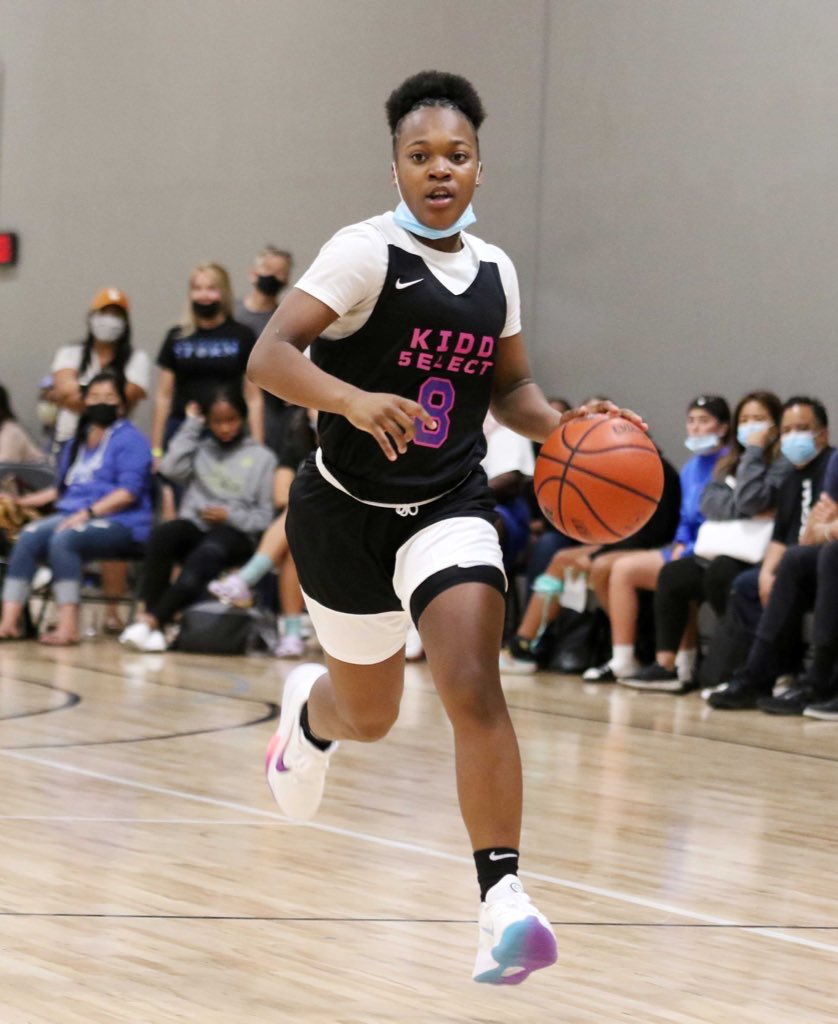 JKSelectGbb's tweet photo. Congrats to 2023 PG @Sayvia5 who received an offer from @OU_WBBall! Keep working hard on and off the court! #jasonkidd #jkidd #jasonkiddselect #jkiddselect #oklahoma #sooners #big12 https://t.co/WpACaEEmKv