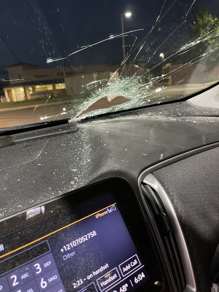 _ohhhmo's tweet photo. On the way home from work this morning a car in front of me ran over a piece of metal that was on the highway and it flew into my windshield. Definitely traumatized after this one, as this is giving very much FINAL DESTINATION🙄. 

Nevertheless I am grateful to be alive &amp; well🗣 https://t.co/RxFKjxY3gS