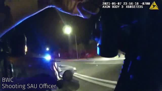 EricZott's tweet image. Phoenix PD release video of officer-involved shooting earlier this month
bit.ly/3oCvkWq