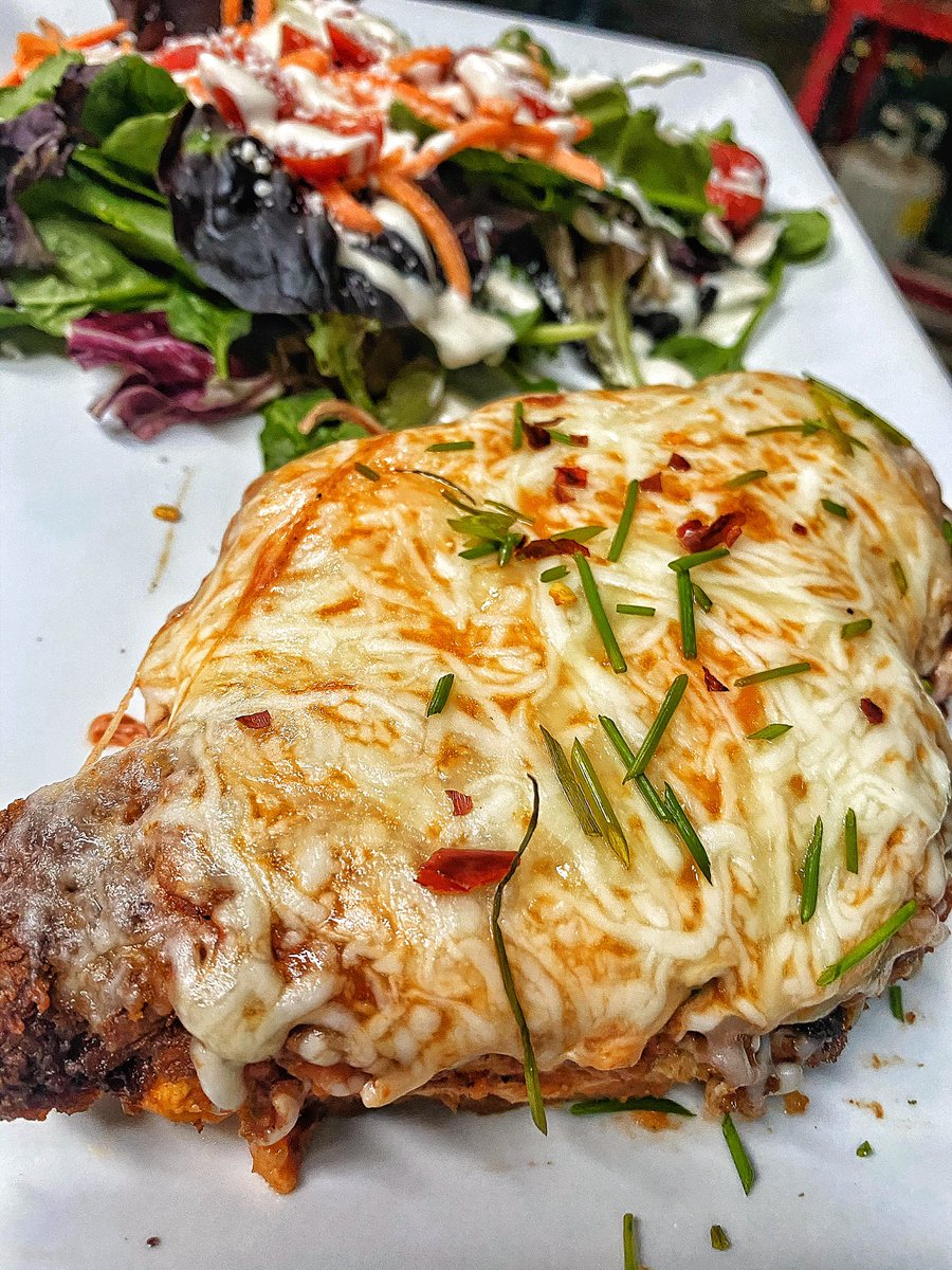 Low Carb Chicken Parmigiana with a side salad. Breading was made from <a href="/CutdaCarb/">Cut Da Carb</a> I made a spicy homemade marinara and topped it off with mozzarella. #rgv #donnatx #borderbangerbbq