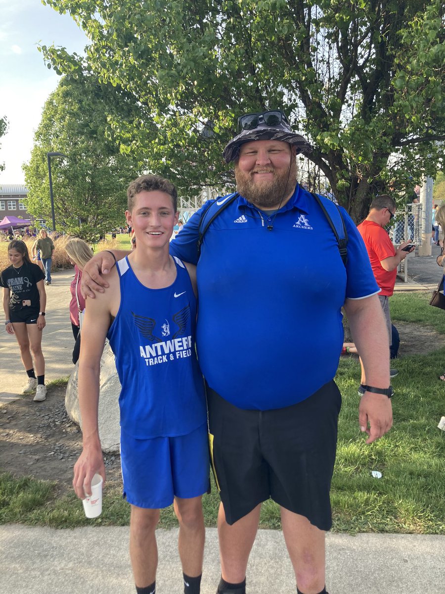 AntwerpArcherTF's tweet photo. Wow!! Another ticket punched! Gaige McMichael in the 300m hurdles advances to next week! 3rd place!! #multipleeventathlete https://t.co/auVAzEfN1z