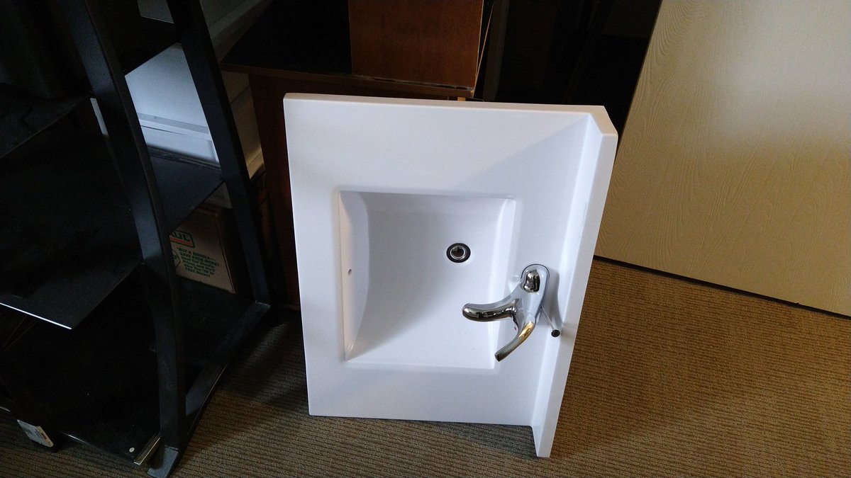 GMSarahKelly's tweet photo. Hey, my apartment just installed a new bathroom... In the bedroom. #frustratedtenant #apartmentproblems https://t.co/RYQpV51ysy